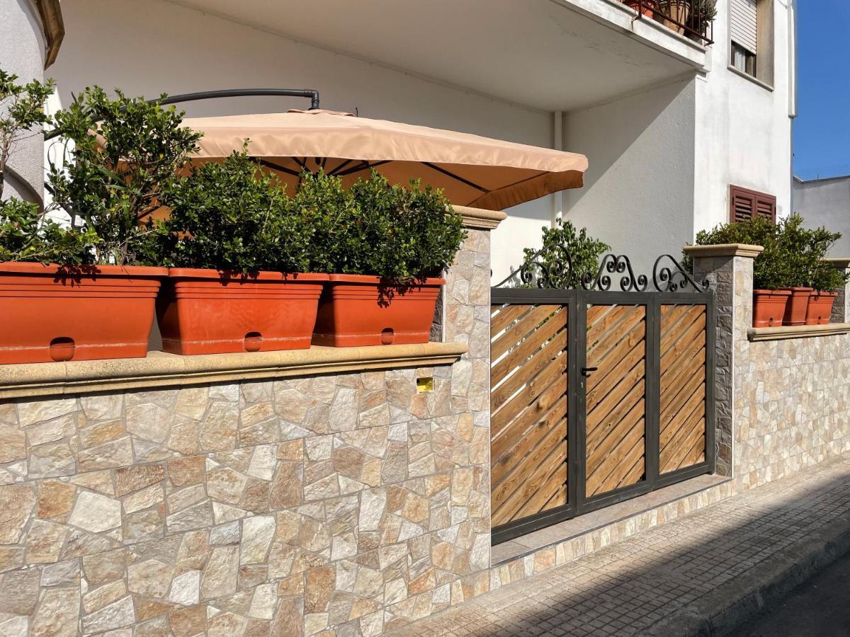 Appartamento Low Cost Nel Cuore Del Salento Racale Exterior foto