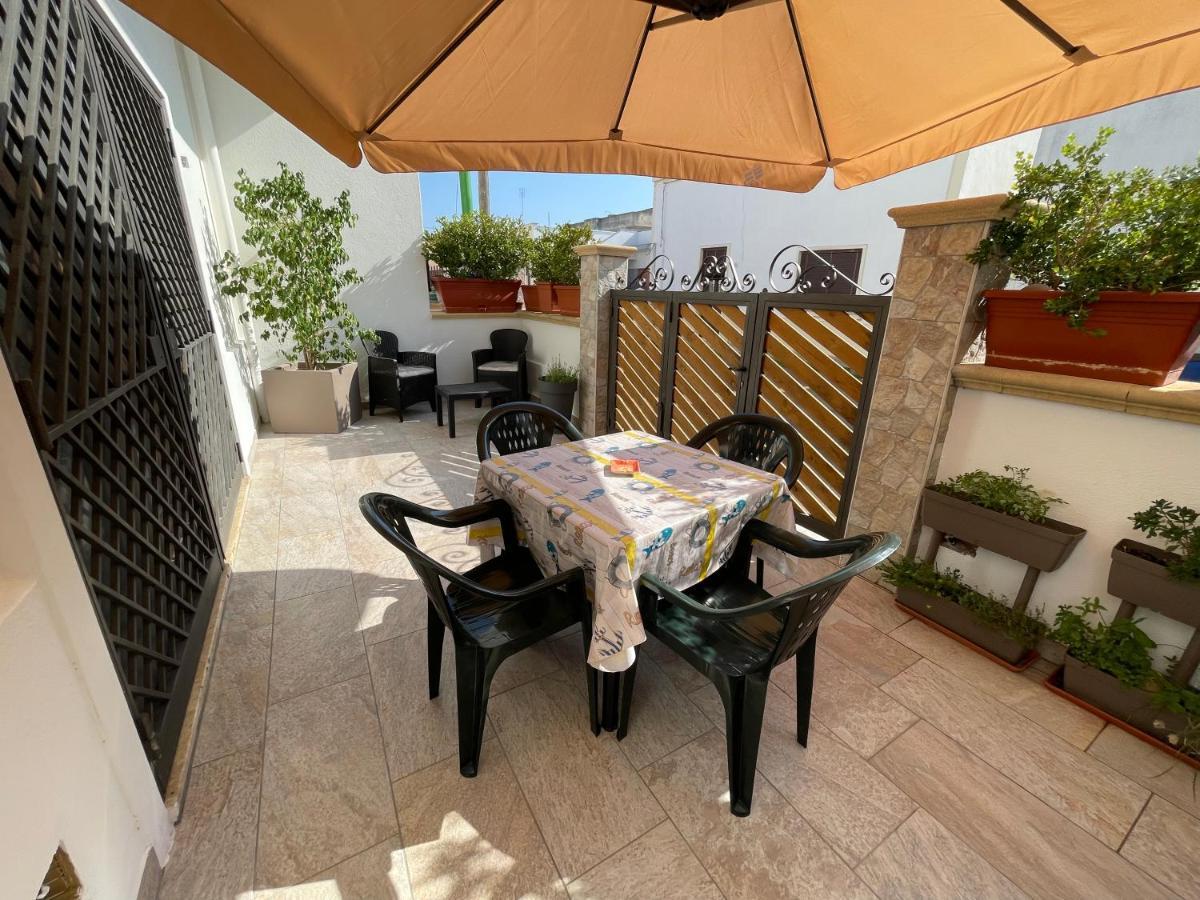Appartamento Low Cost Nel Cuore Del Salento Racale Exterior foto