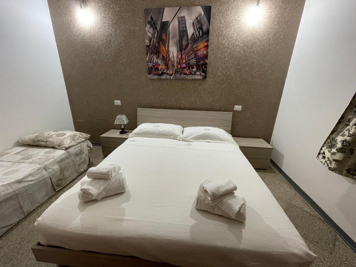 Appartamento Low Cost Nel Cuore Del Salento Racale Exterior foto