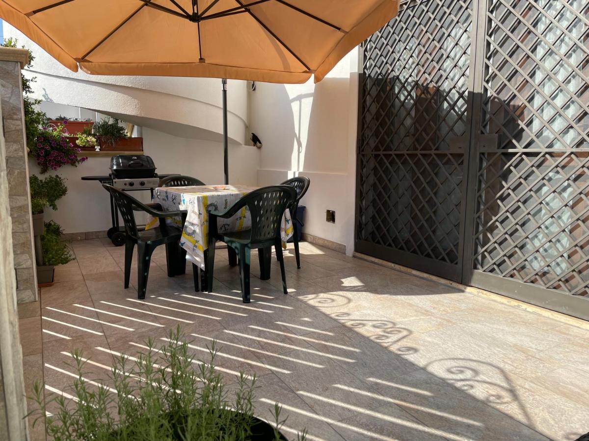 Appartamento Low Cost Nel Cuore Del Salento Racale Exterior foto