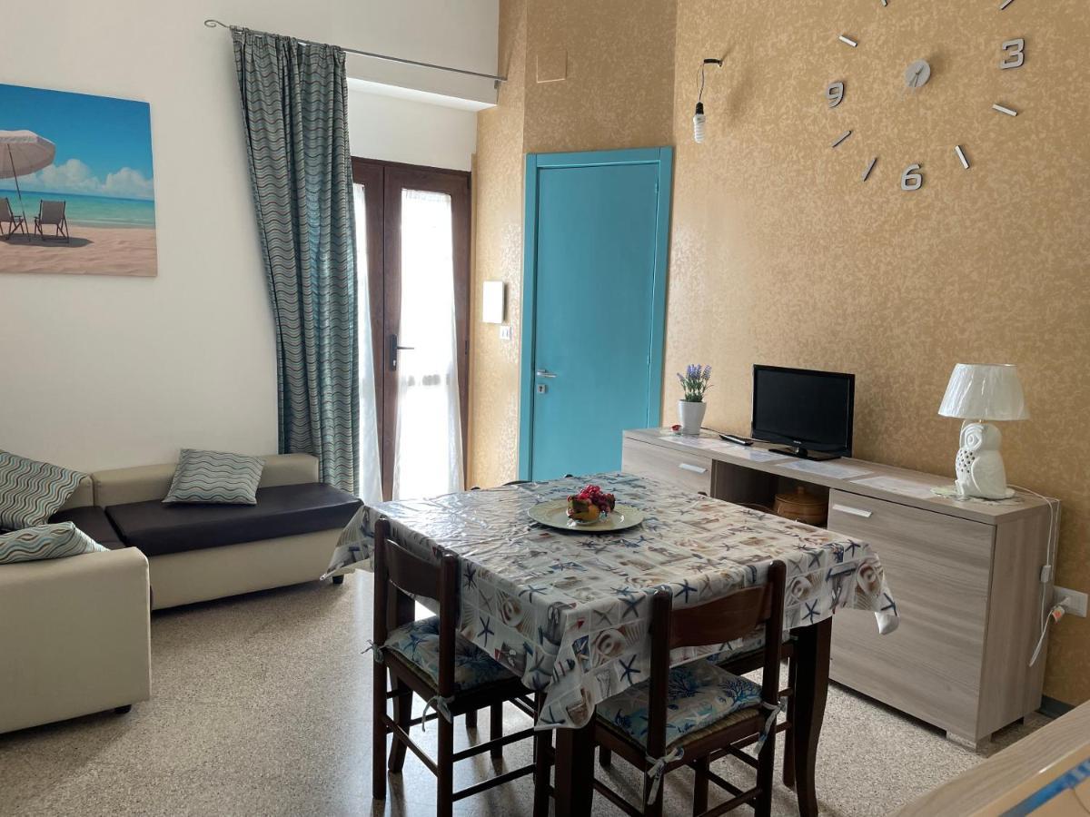Appartamento Low Cost Nel Cuore Del Salento Racale Exterior foto