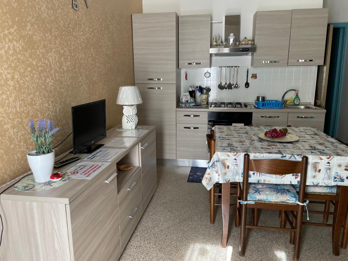 Appartamento Low Cost Nel Cuore Del Salento Racale Exterior foto