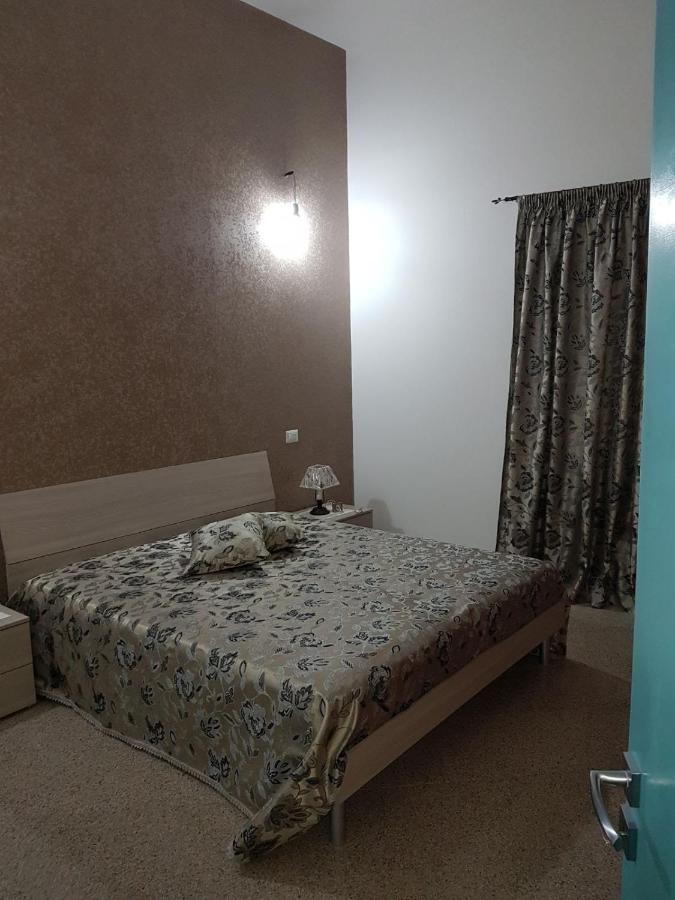 Appartamento Low Cost Nel Cuore Del Salento Racale Exterior foto